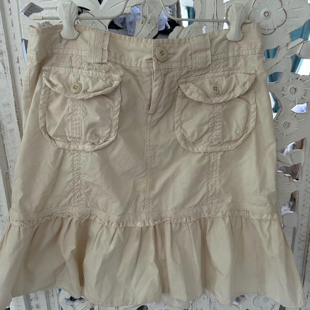 Cream Ruffled Cottom Skirt with Pockets